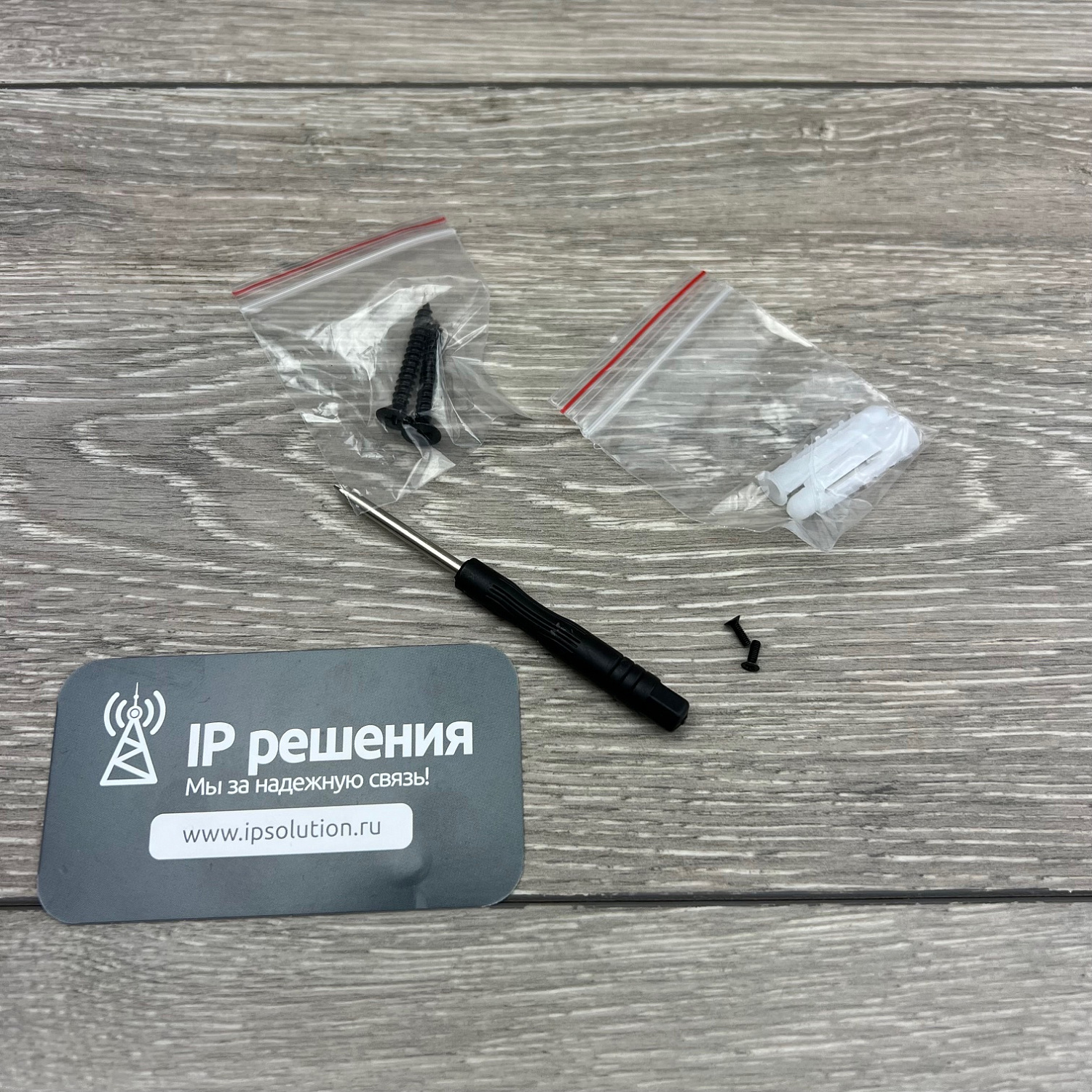 Yealink CTP18, сенсорная панель управления для терминалов и видеобаров Yealink